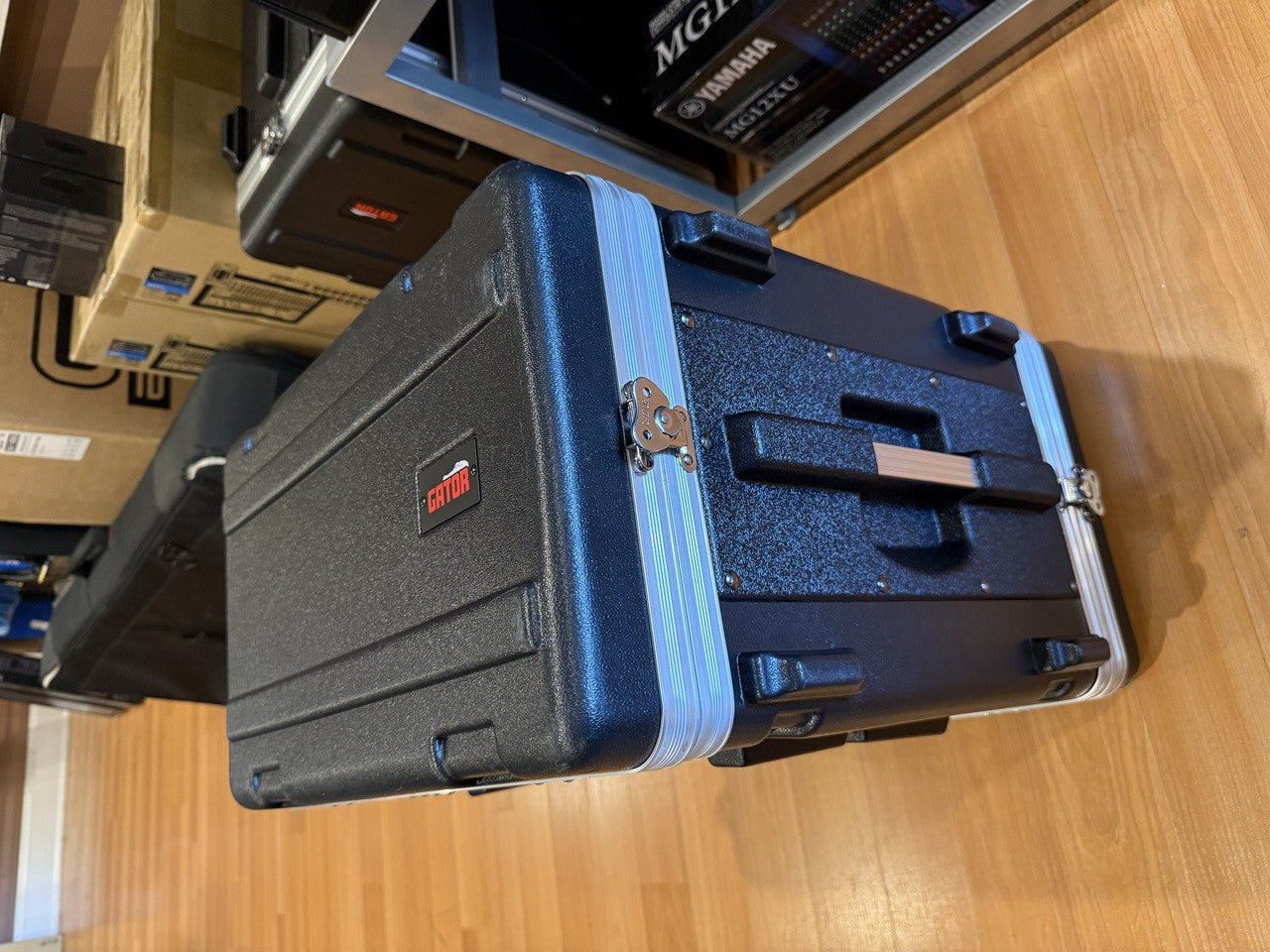 Gator GR-6L 6 space Rack Case used