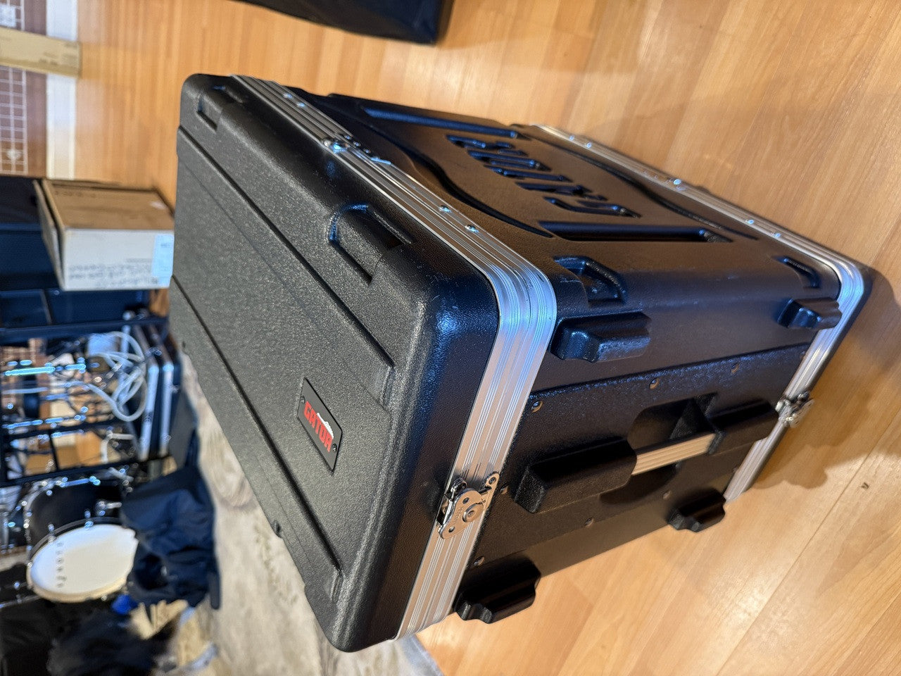 Gator GR-6L 6 space Rack Case used