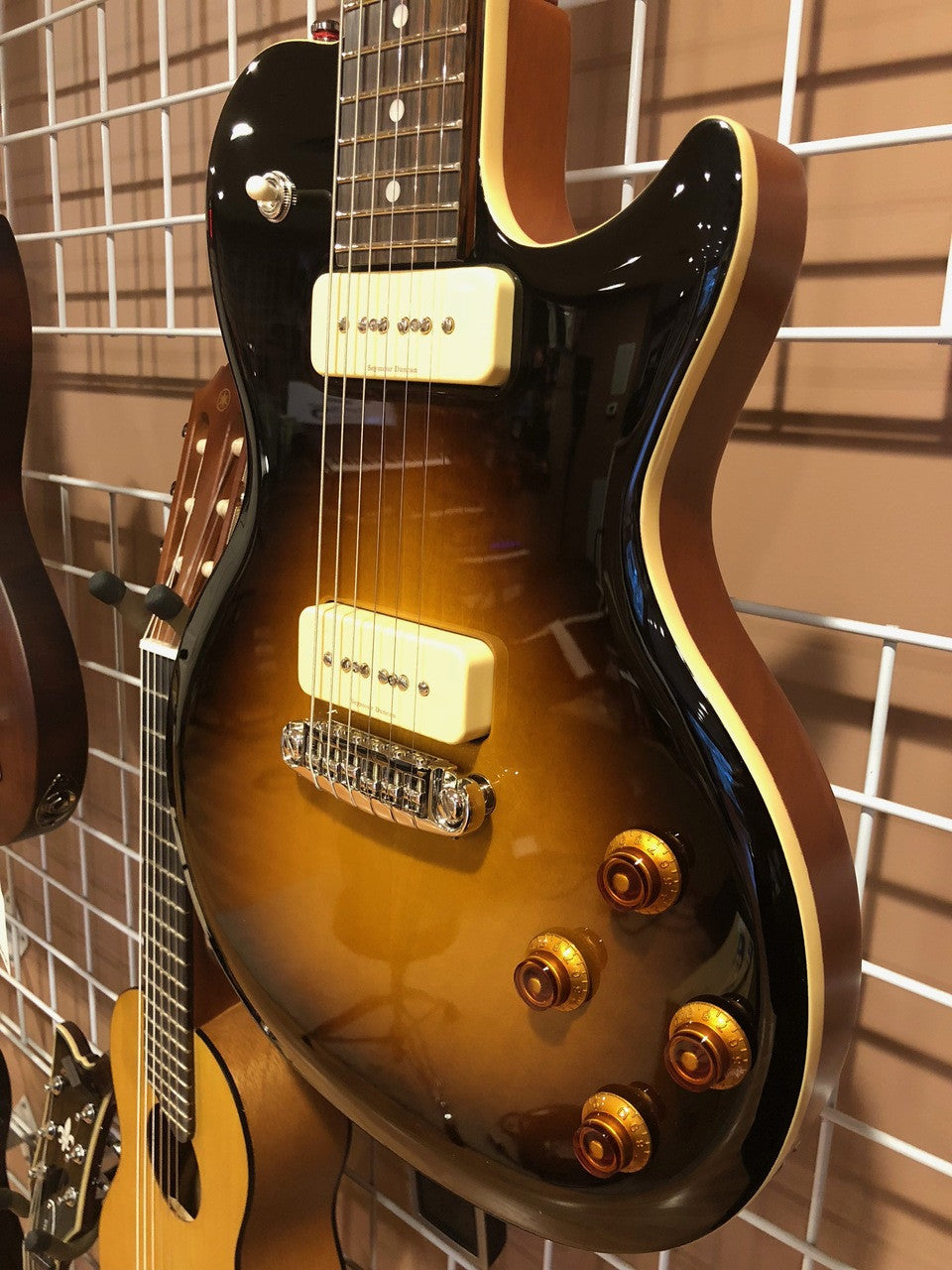 Godin Core CT P90 Sunburst GT SF with Bag Electric Guitar
