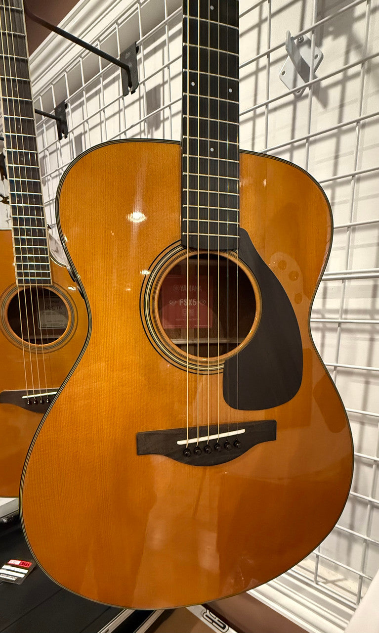 Yamaha FSX5 Red Label GL Acoustic Electric Guitar with Hardshell Case Natural open box