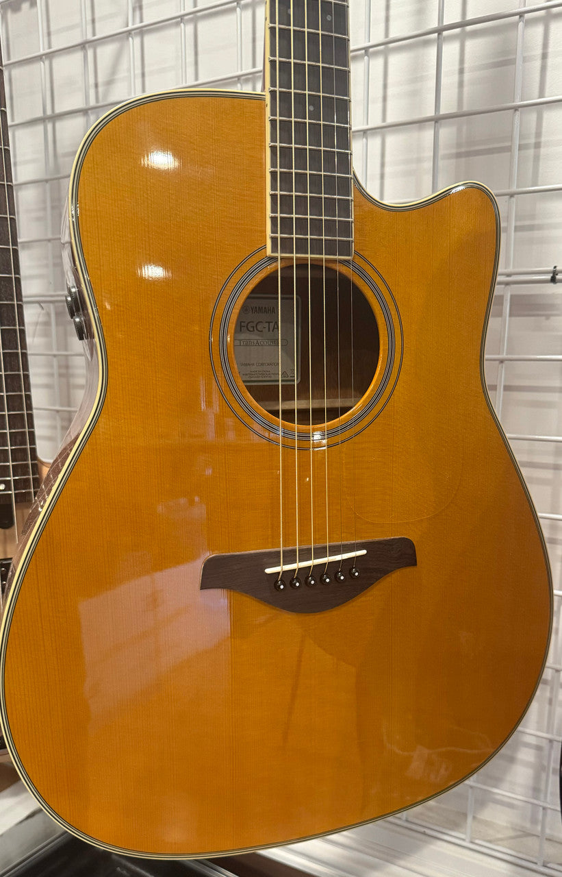Yamaha FGC-TA VT TransAcoustic Dreadnought Acoustic Guitar Vintage Tint Display