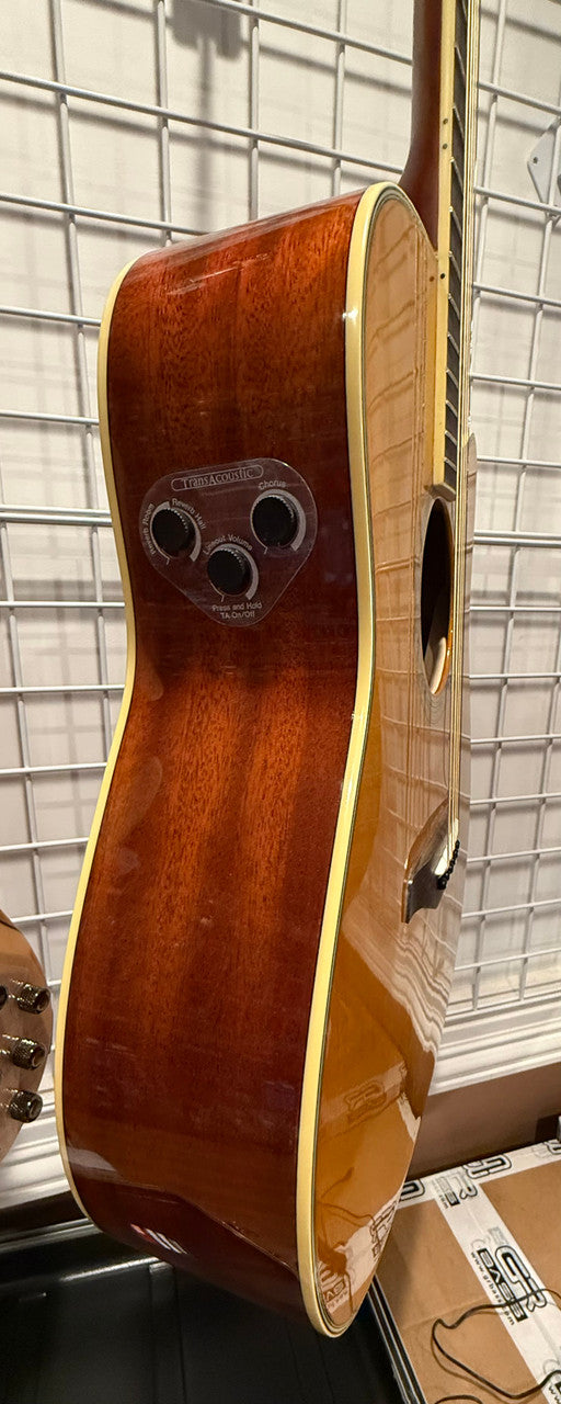 Yamaha FGC-TA VT TransAcoustic Dreadnought Acoustic Guitar Vintage Tint Display