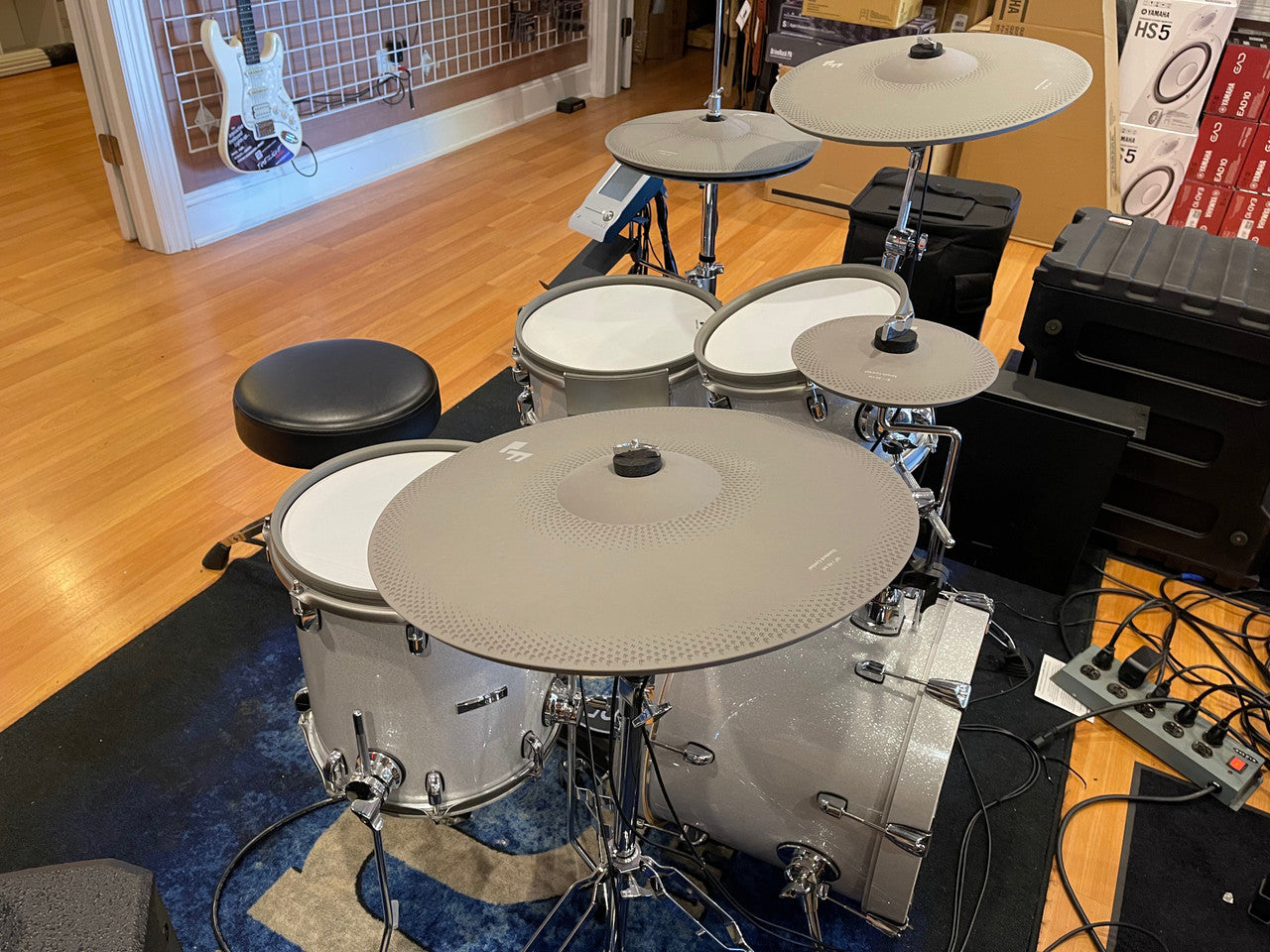 EFNote 5 EFD5 Acoustic Design Electronic Drum Set demo