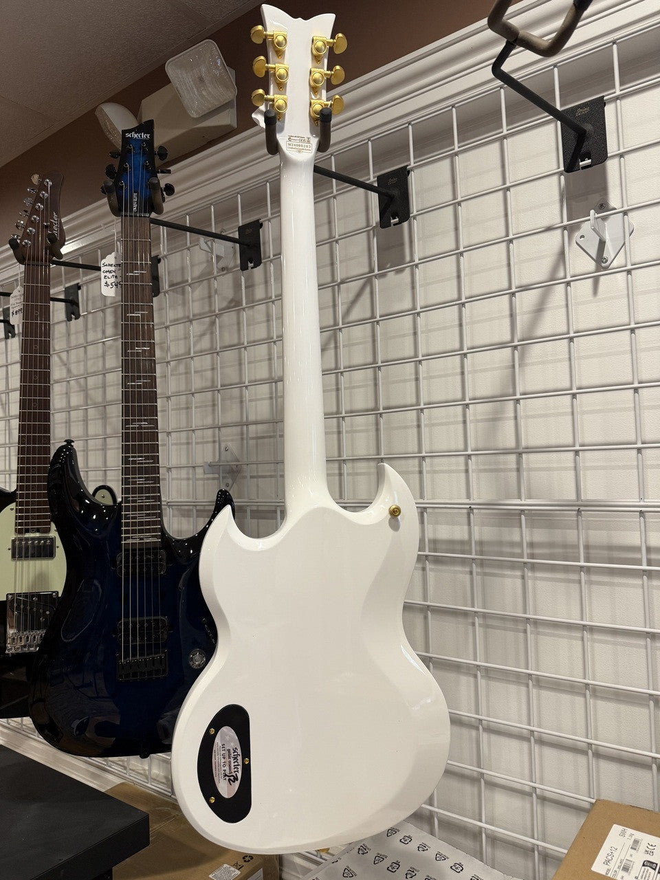 Schecter ZV-H6LLYW66D Zacky Vengeance Signature 542 Guitar Gloss White open box