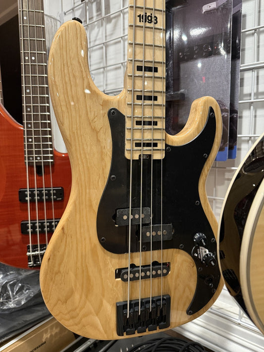 Schecter Justin Beck V Ani Signature 4 string Bass open box