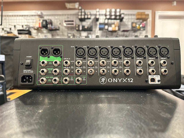 Mackie Onyx12 12-channel Analog Mixer with Multi-Track USB demo