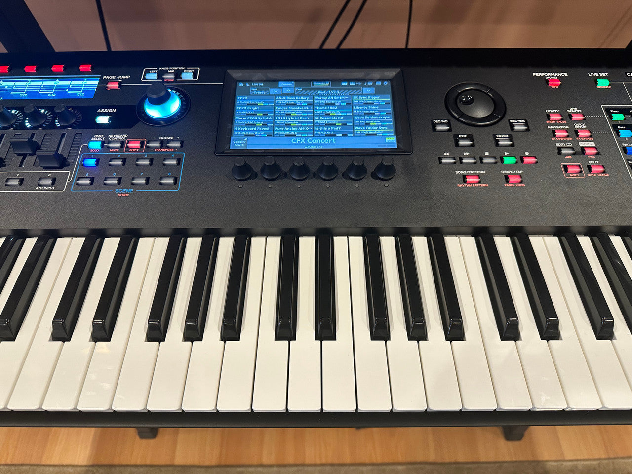 Yamaha Montage M7 2nd Gen 76-key flagship Synthesizer B-stock