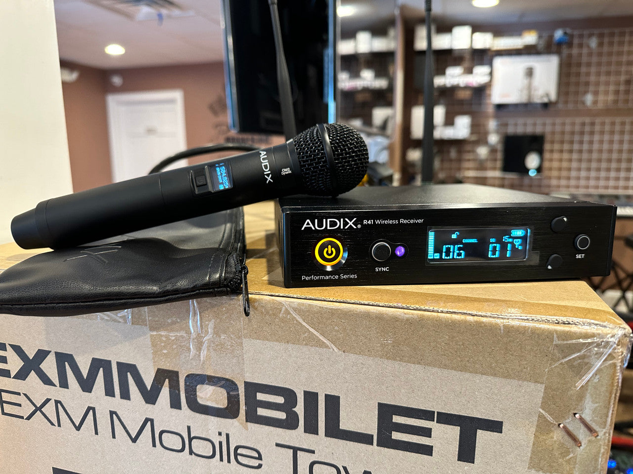Audix AP41 B Microphone Wireless System OM2
