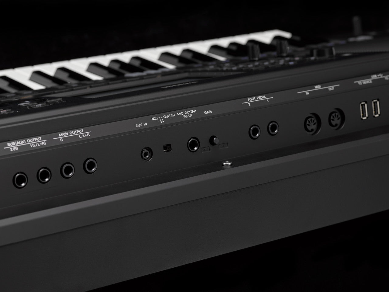 Yamaha PSR-SX900 61 note keyboard arranger