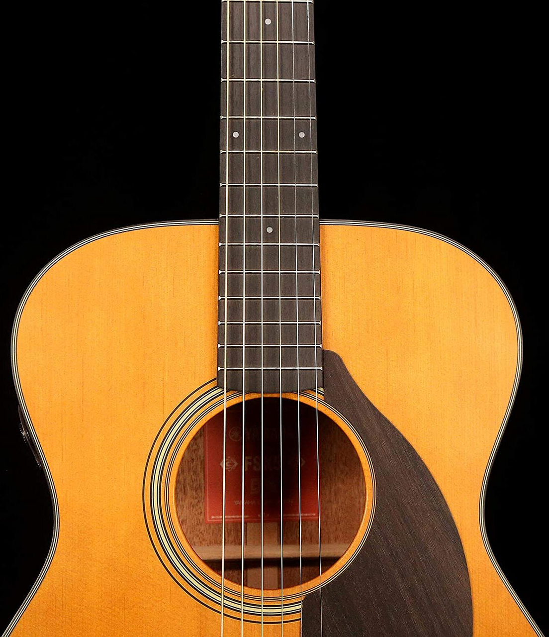 Yamaha FSX5 Red Label Gloss Acoustic Electric Guitar with Hardshell Case Natural