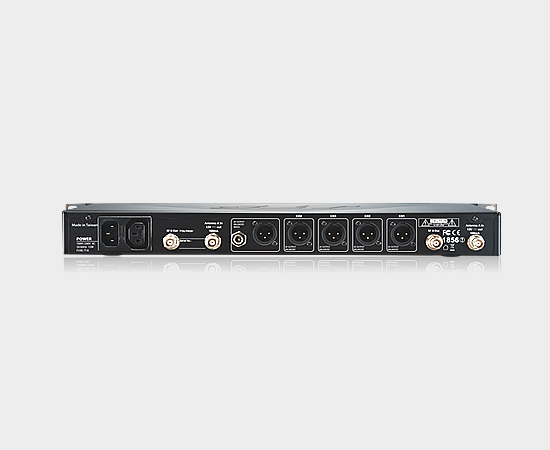 JTS R-4 4 channel wireless system with 4 JSS-4A condenser microphones