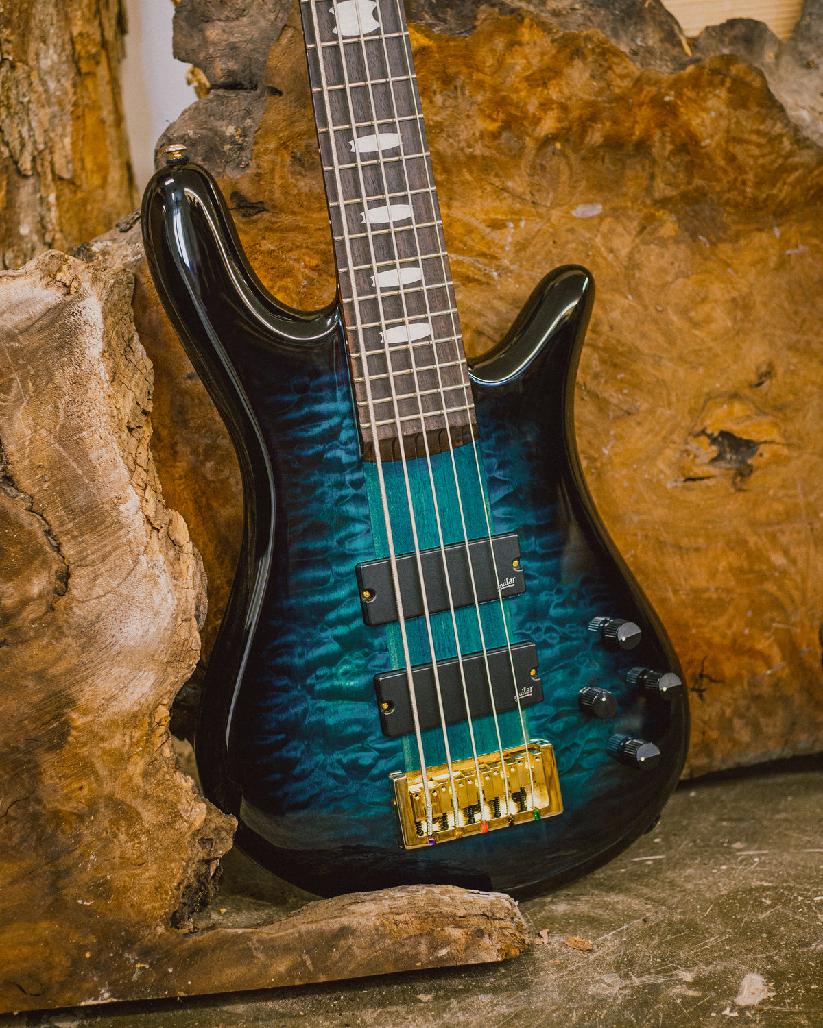 Spector Icon NS-2 Neck Through Black & Blue 4 string bass