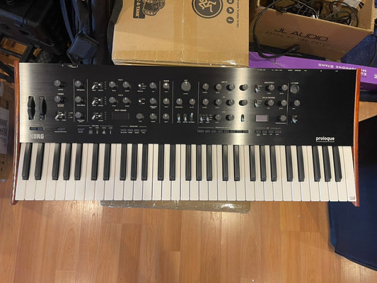 Korg Prologue 61 key 16 voice Analog Synthesizer open box