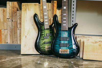 Spector Icon NS-2 Neck Through Haunted Moss Gloss Finish 4 string bass