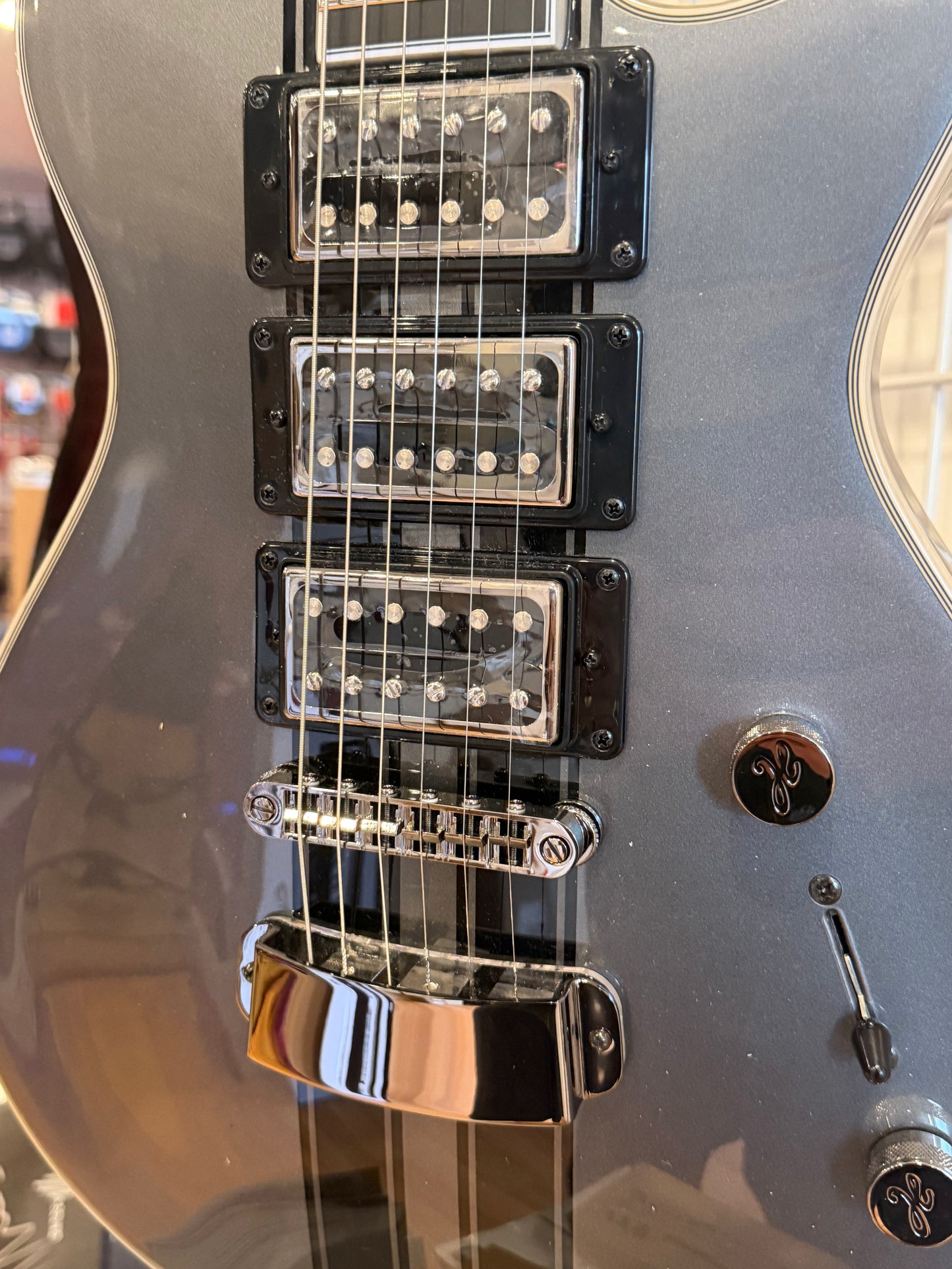 Hagstrom Ultra Max GT CBG Carbonized Grey Guitar with Case open box