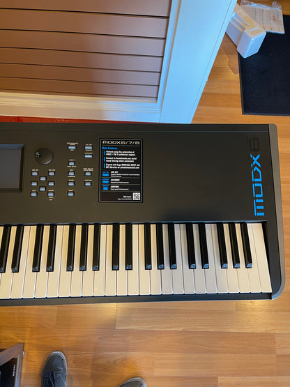 Yamaha MODX8 88 weighted key synthesizer Used Full warranty