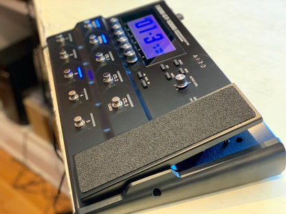 Boss GT-1000 Multi guitar effects processor open box display