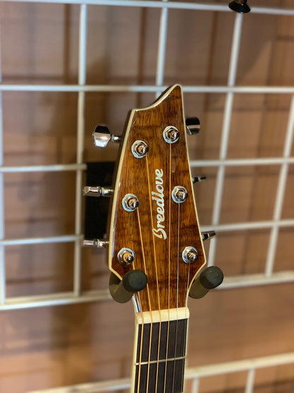 Breedlove Pursuit Concert Koa Acoustic Guitar with Bag