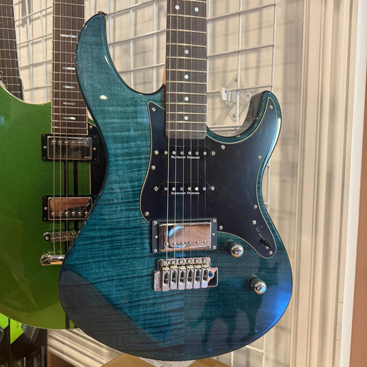Yamaha PAC612VIIFM Pacifica Indigo Blue electric guitar open box