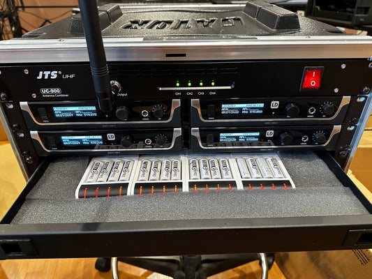 4 channel in-ear rig 12 battery charger antenna combiner rack case