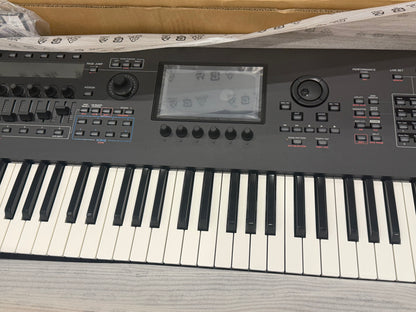 Yamaha Montage M7 2nd Gen 76-key flagship Synthesizer B/C-stock