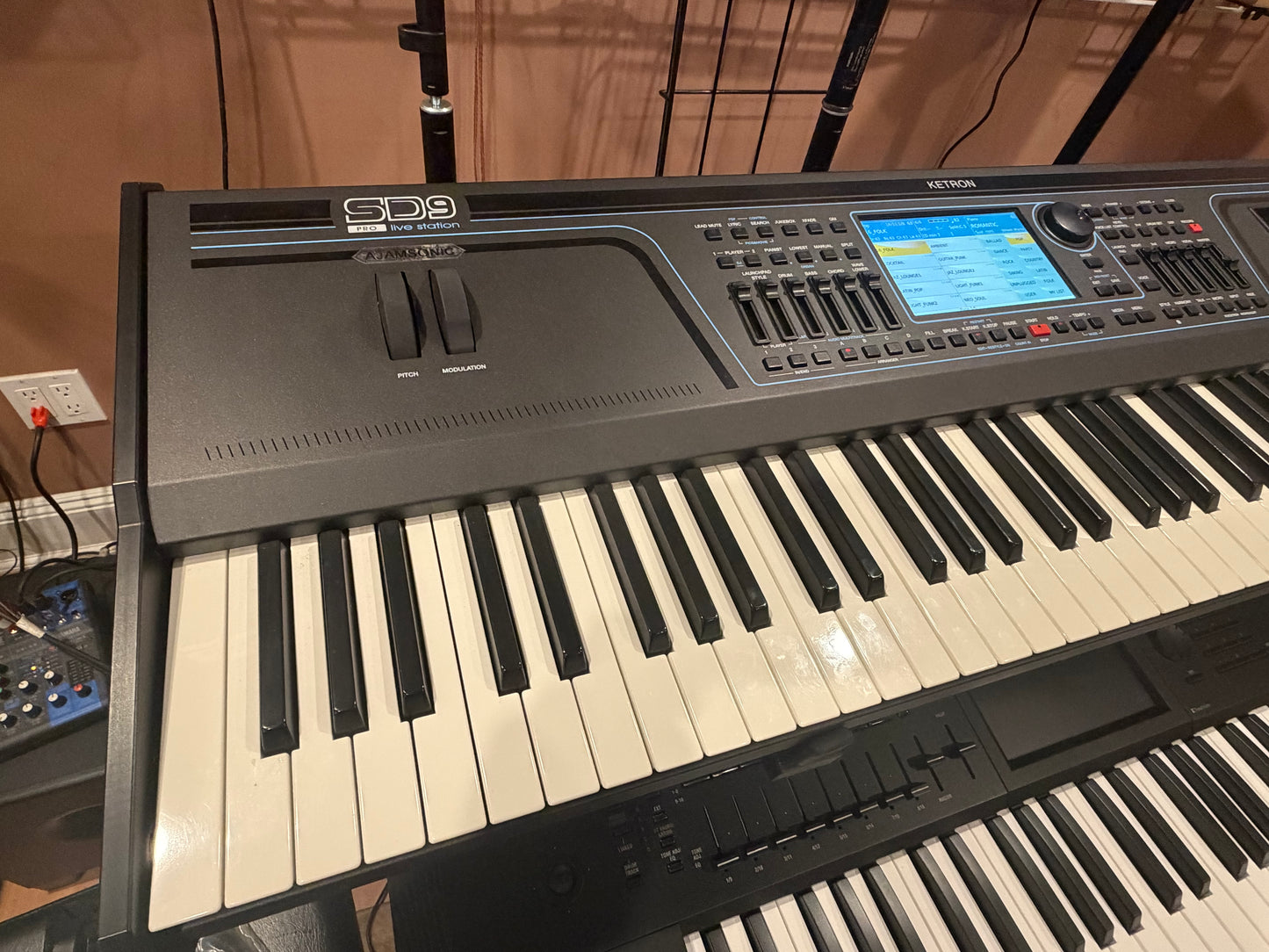 Ketron SD9 Pro 76 key arranger workstation used