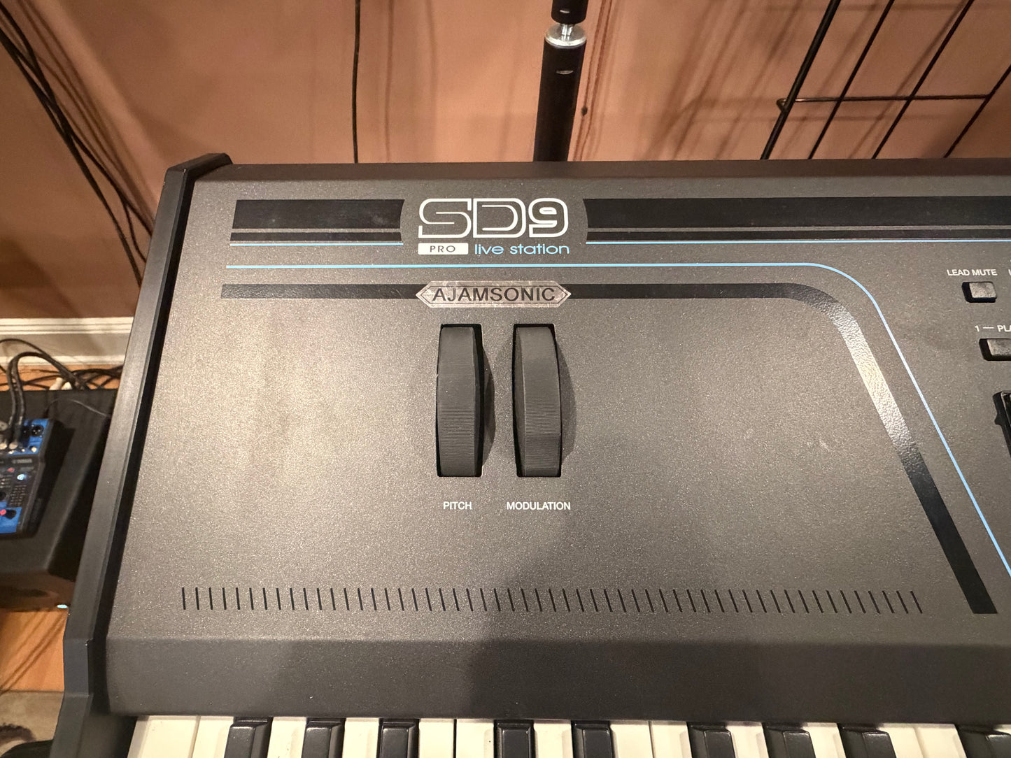 Ketron SD9 Pro 76 key arranger workstation used