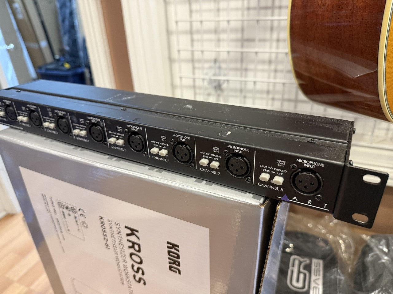 ART S8 8-channel Microphone Splitter  Used