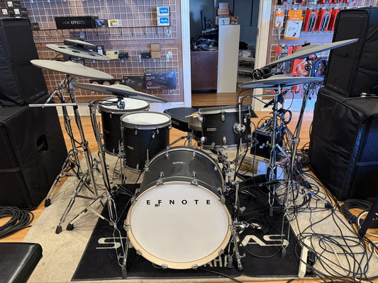 EFnote 703x Pro electronic drum set store display