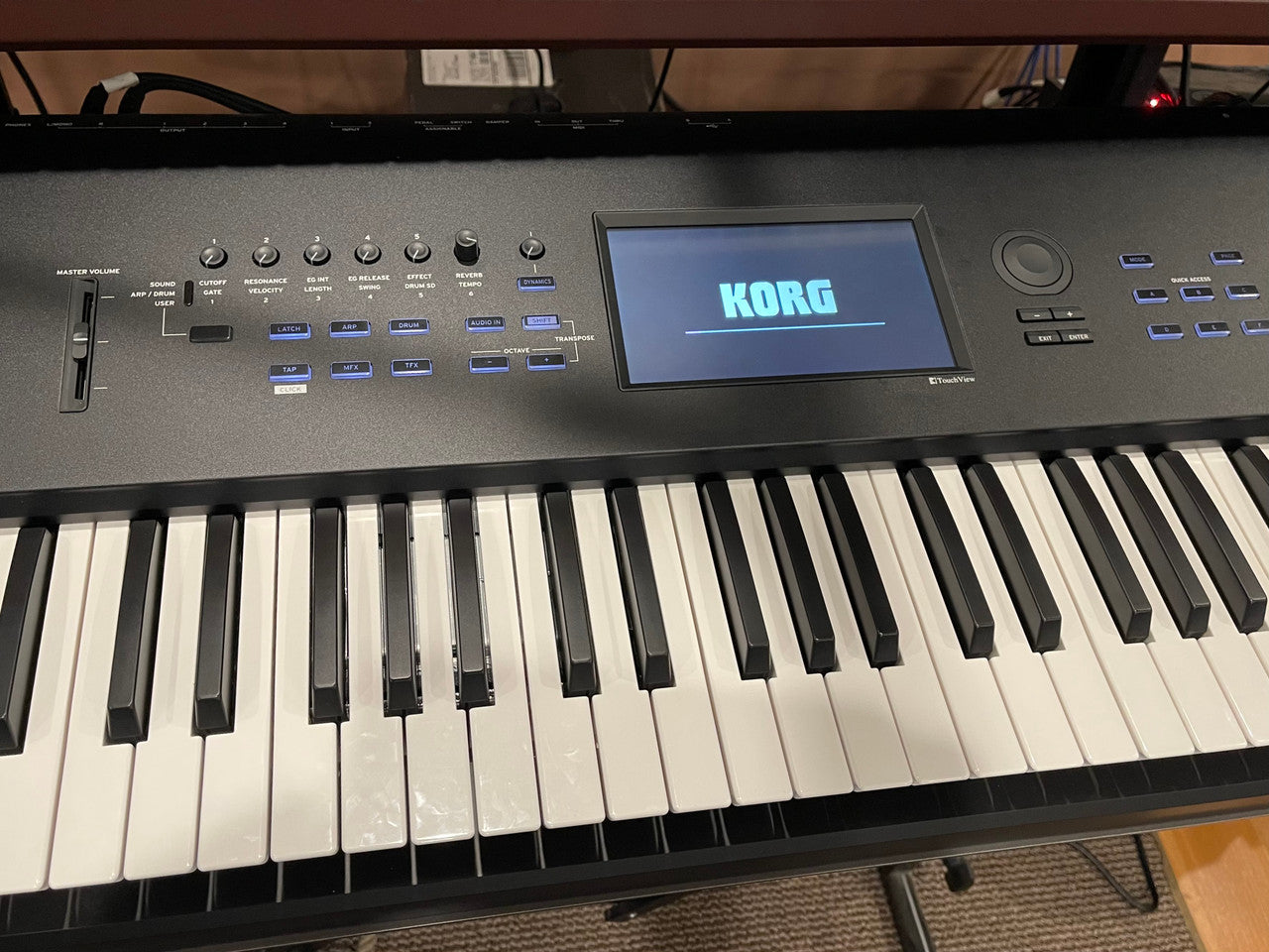 Korg Nautilus 73 73-key Synthesizer Workstation keyboard open box demo