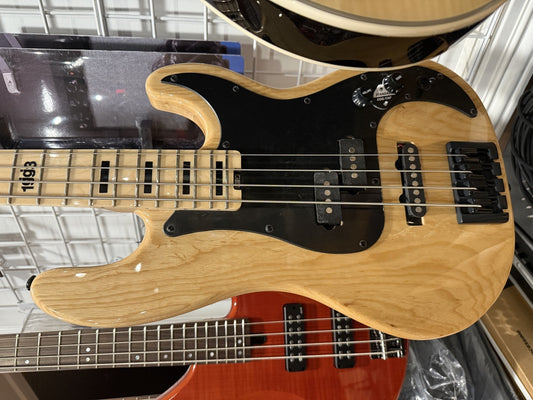 Schecter Justin Beck V Ani Signature Bass open box