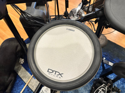 Yamaha DTX6K-X Electronic Drum Set store display