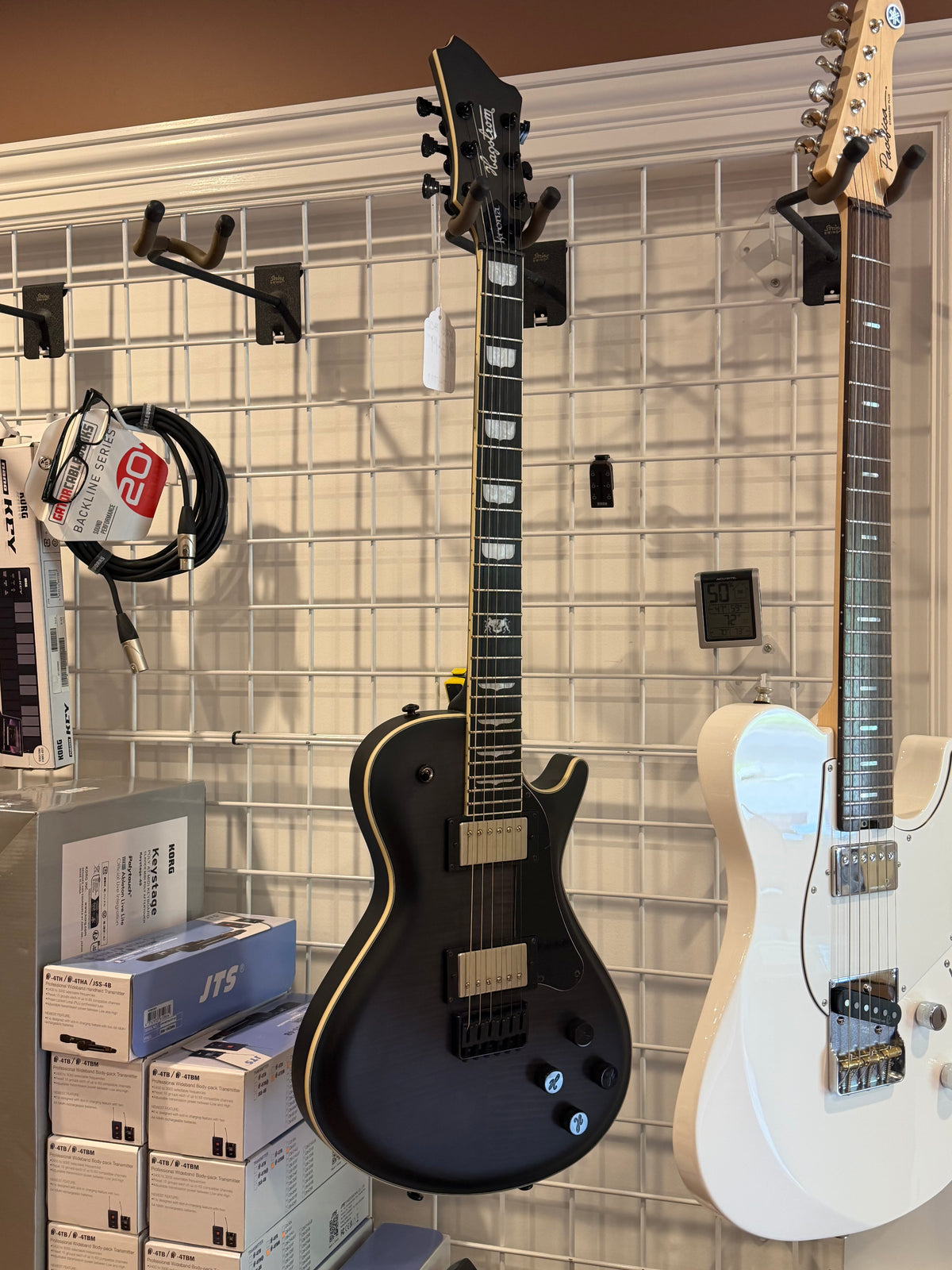 Hagstrom Krona KRO BCC Burnt Charcoal Electric Guitar with Case - Open Box