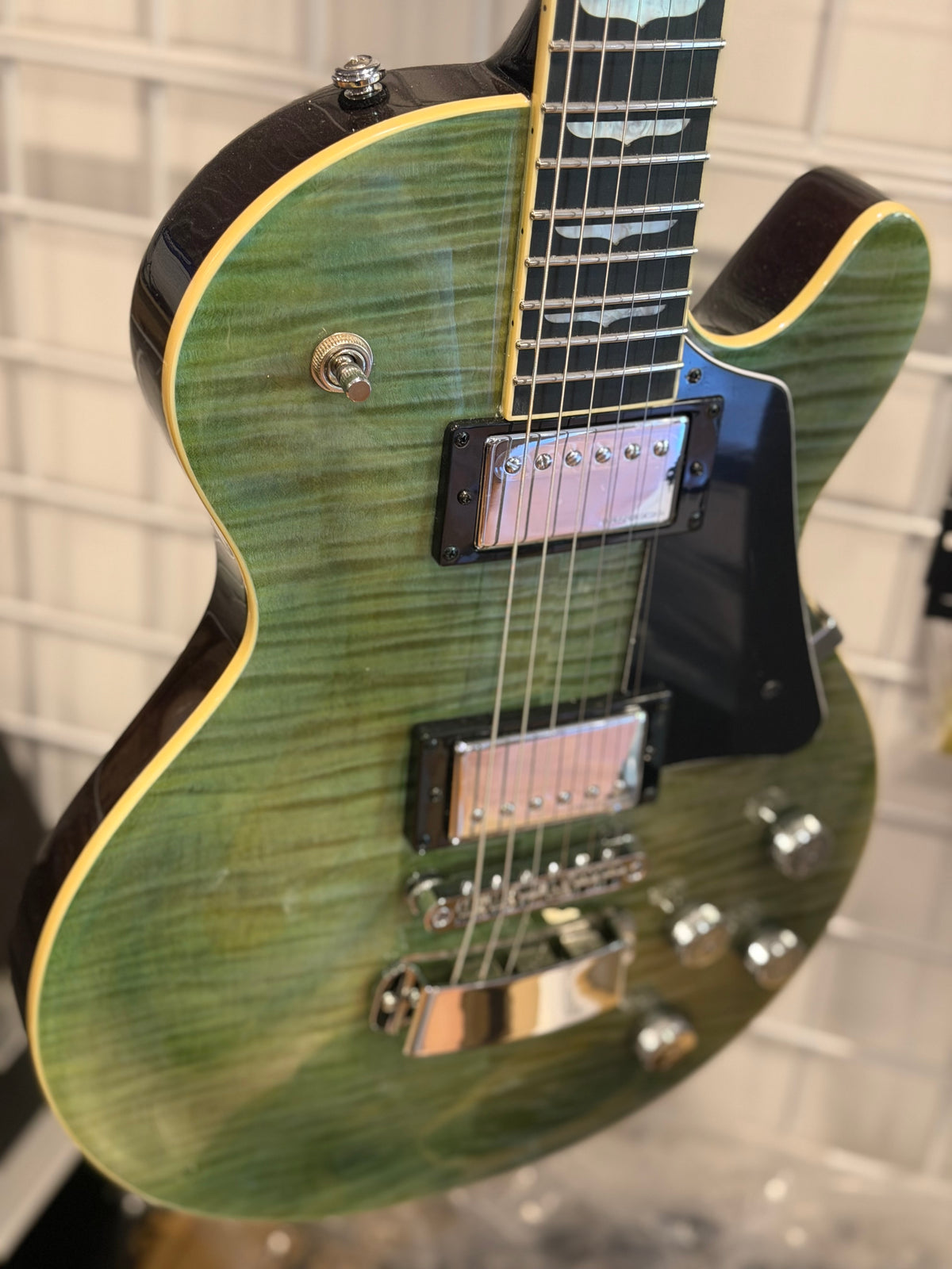 Hagstrom Super Swede SUSWEMK3-FSG Fall Sky Gloss Electric Guitar w/ case Open Box
