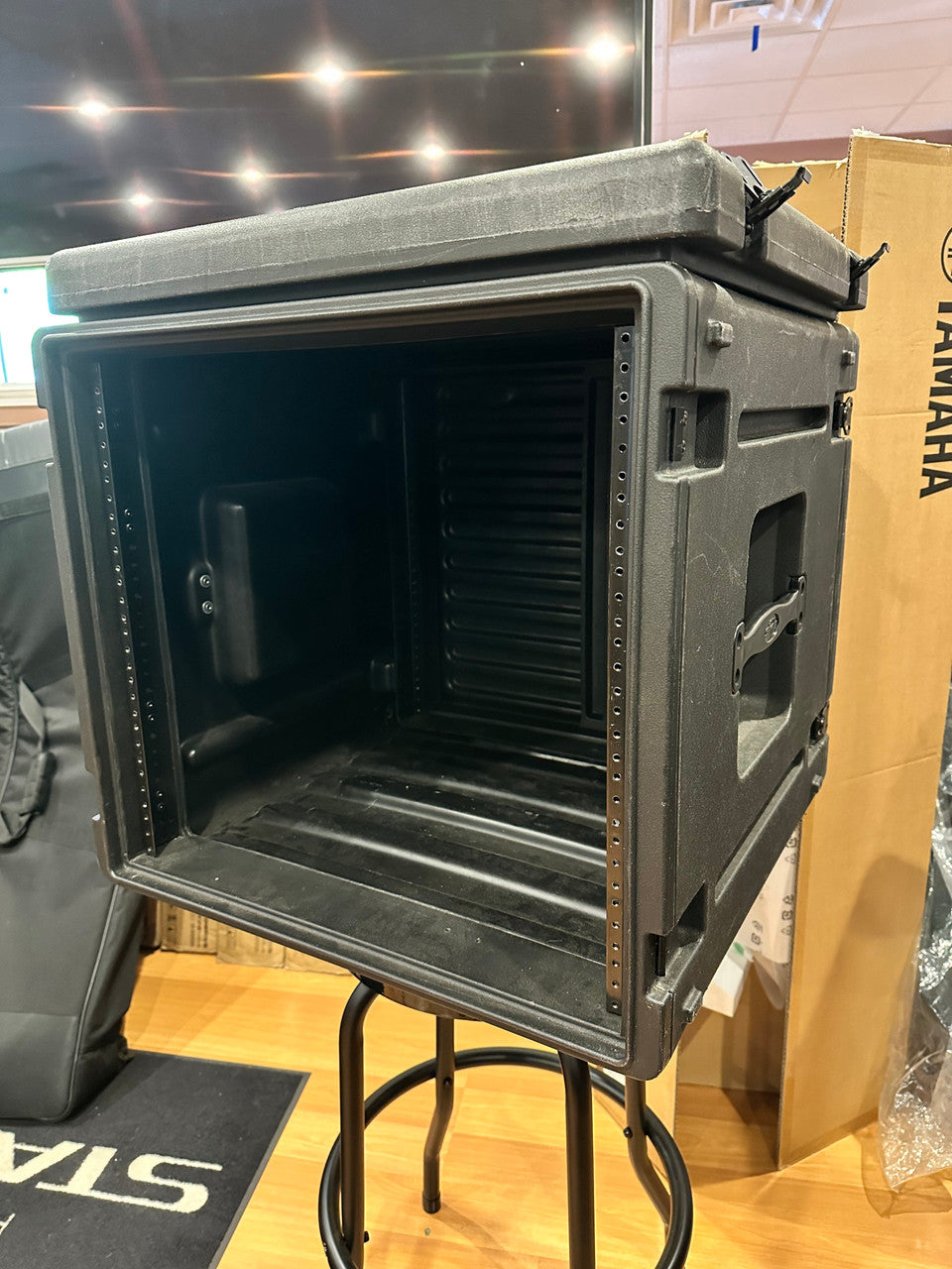 SKB 1SKB-R10U Roto Rack Case Used