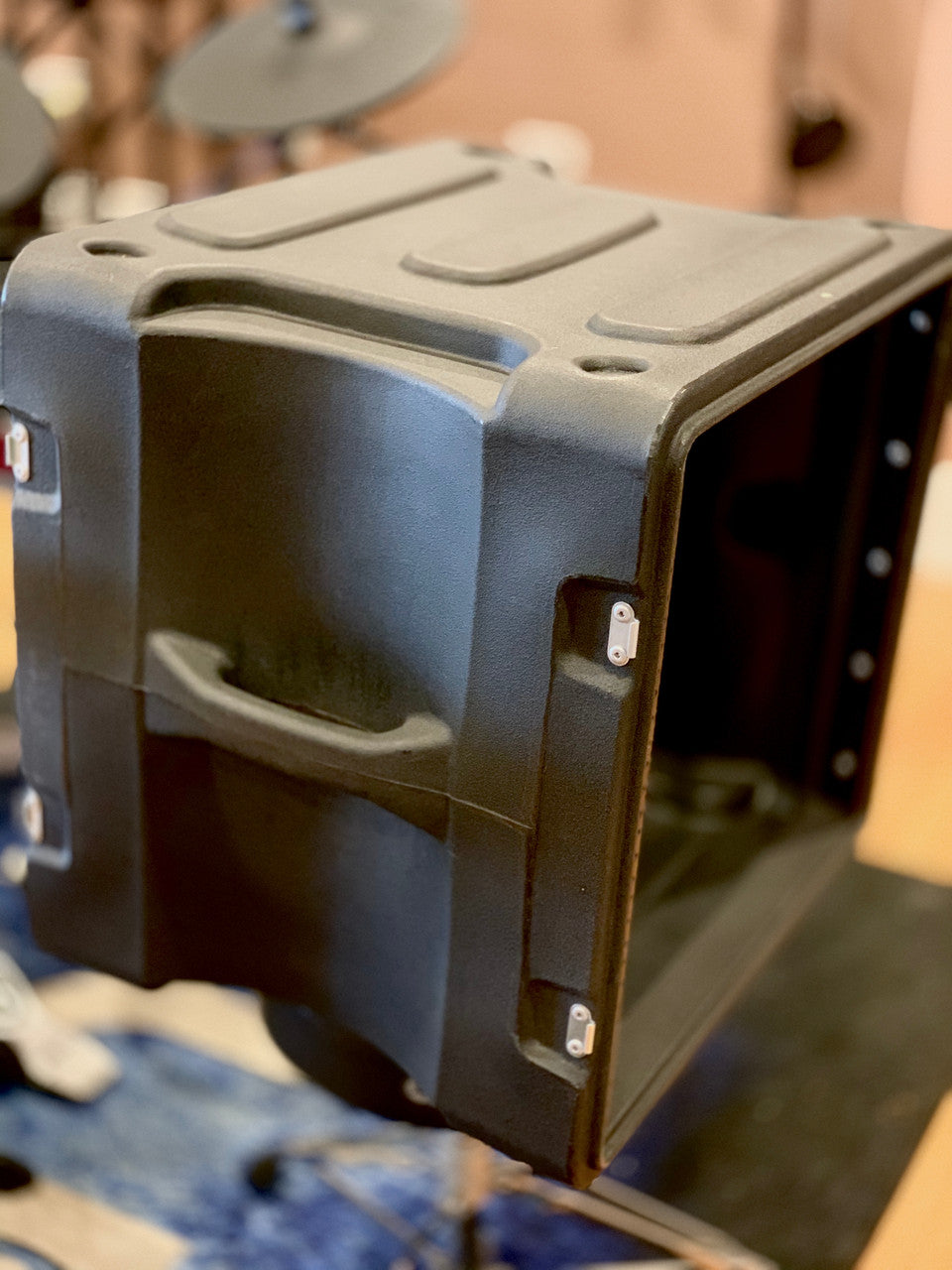 Gator 10U space 19″ Deep Molded Audio Rack G-PRO-10U-19 used