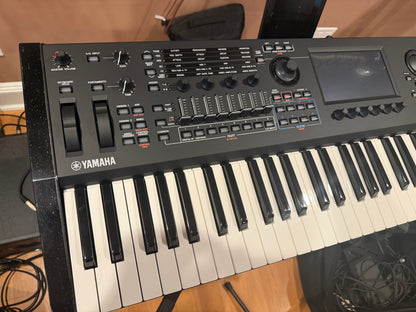 Yamaha MODX M6 61 key music synthesizer B-Stock