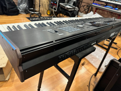 Korg PA5X 88 Key arranger workstation keyboard B-stock