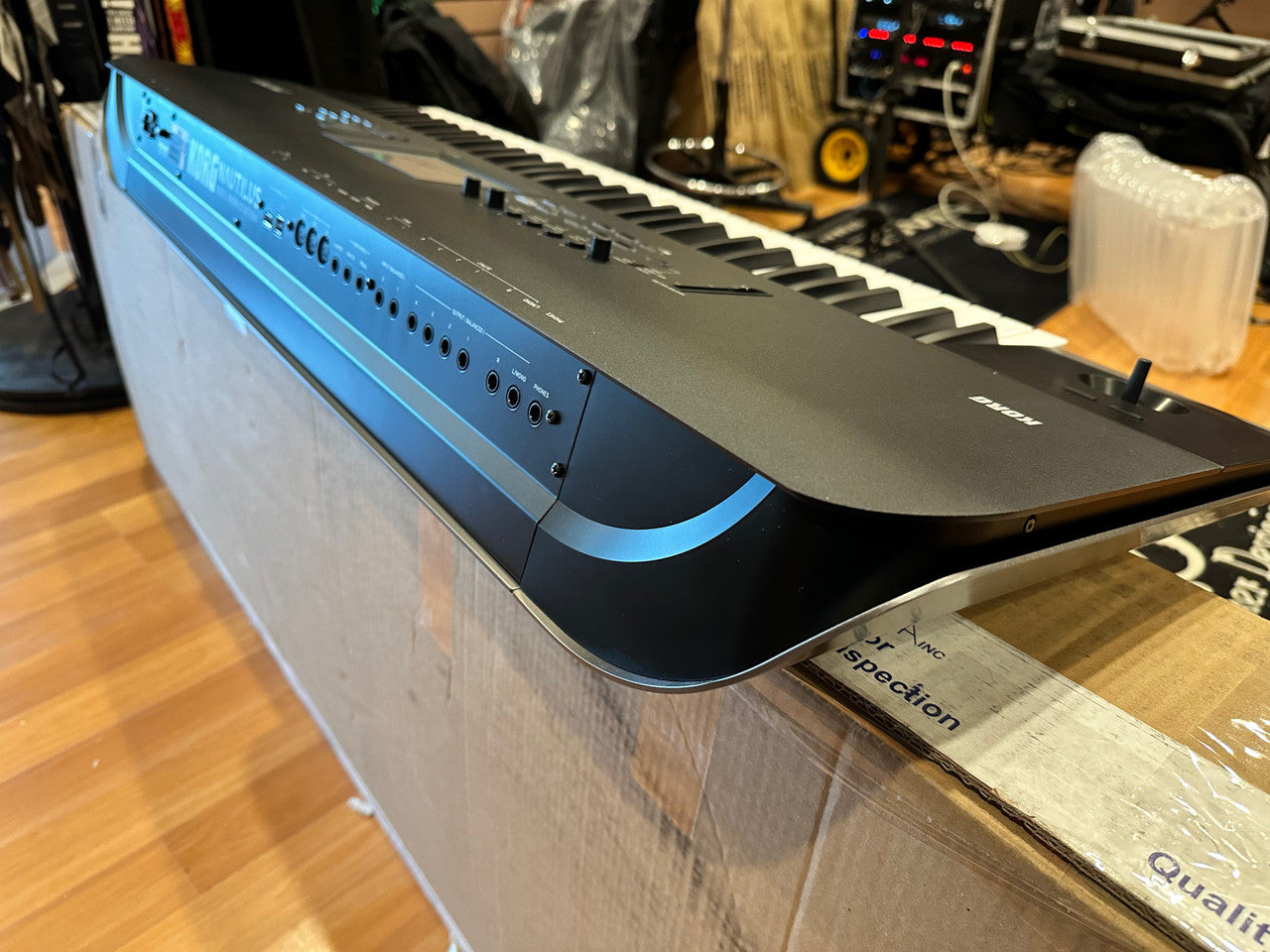 Korg Nautilus 61 61 key Synthesizer Workstation open box