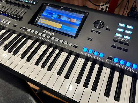Yamaha Genos flagship arranger workstation keyboard black 76 note used