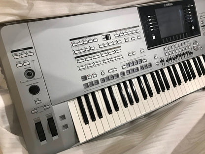 Yamaha Tyros 5 76 key arranger workstation