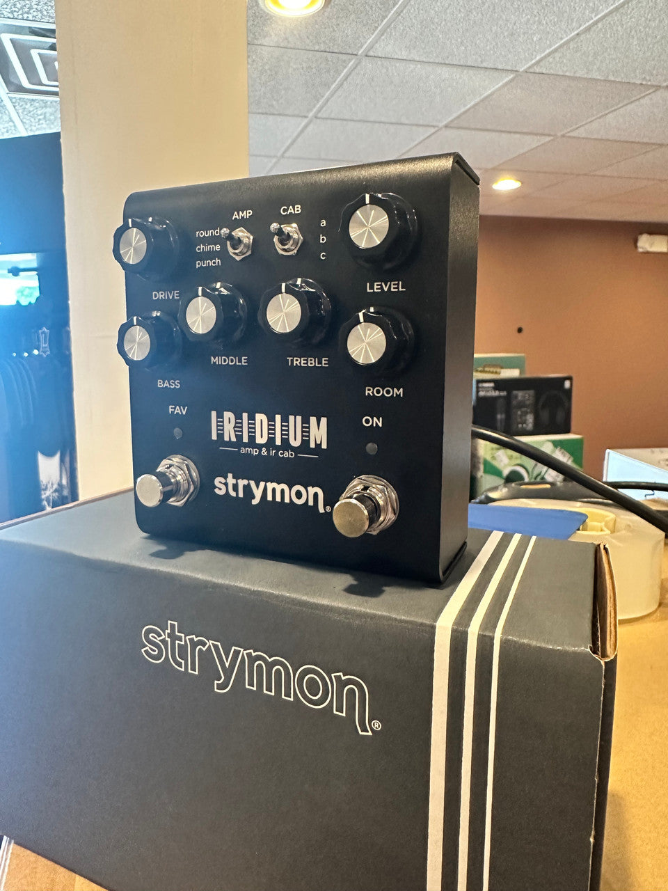 Strymon Iridium Amp and IR Cab Pedal open box display