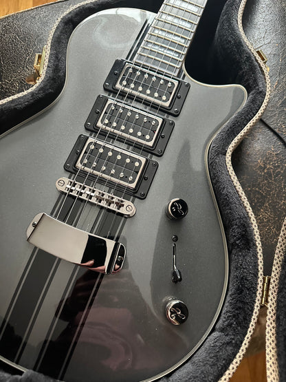 Hagstrom Ultra Max GT CBG Carbonized Grey Guitar with Case open box