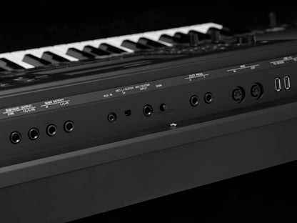 Yamaha PSR-SX900 61 note keyboard arranger
