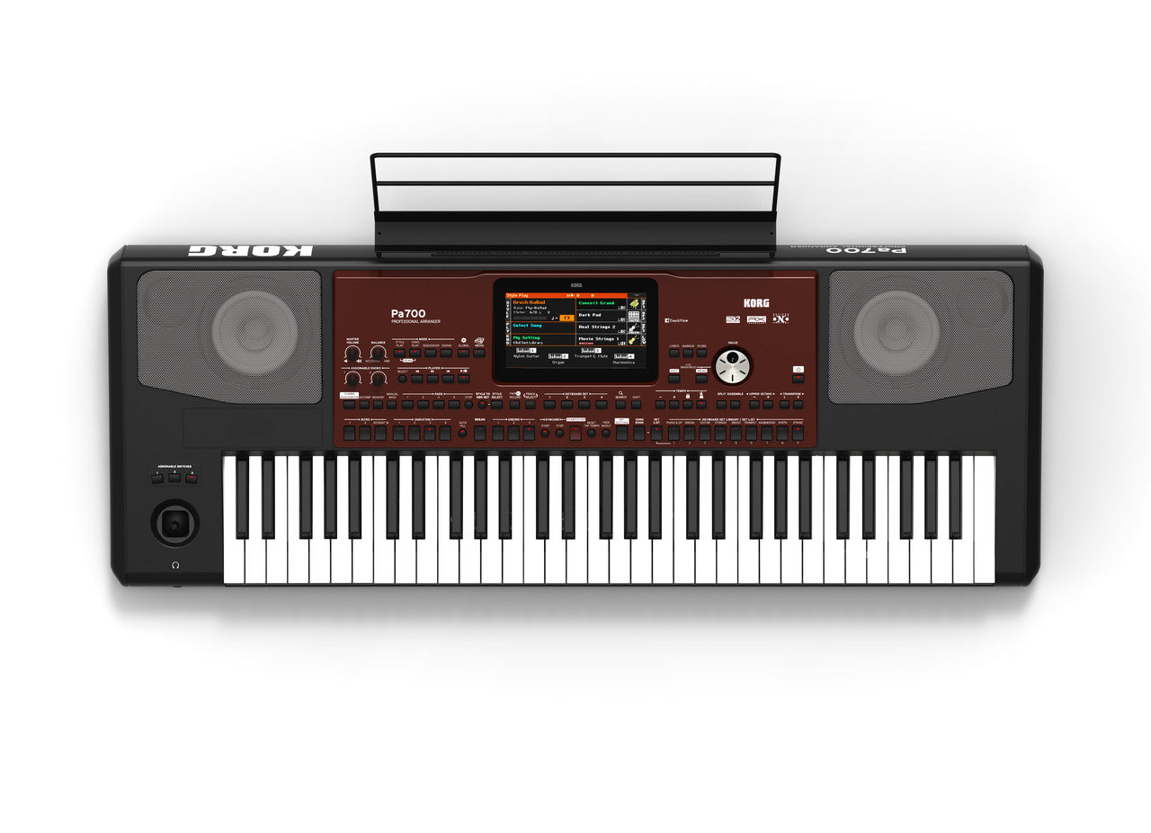 Korg PA700 61 key arranger workstation with built in speakers