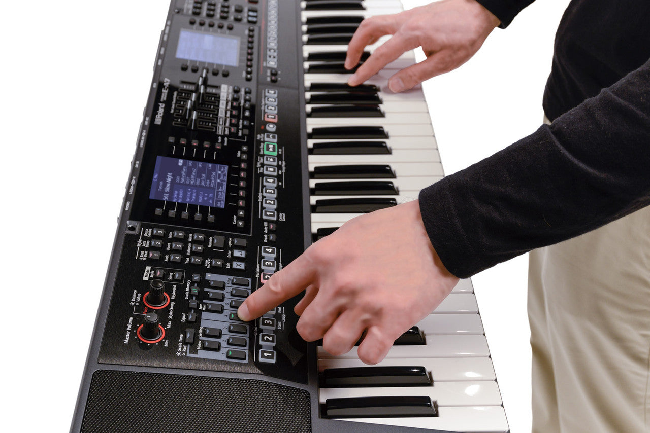 Roland E-A7 Expandable Arranger workstation keyboard B-Stock