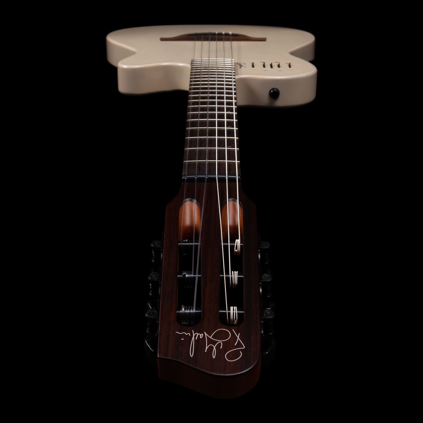 Godin Multiac Mundial Ozark Cream Nylon Acoustic-Electric Guitar with Bag 052400F B-Stock