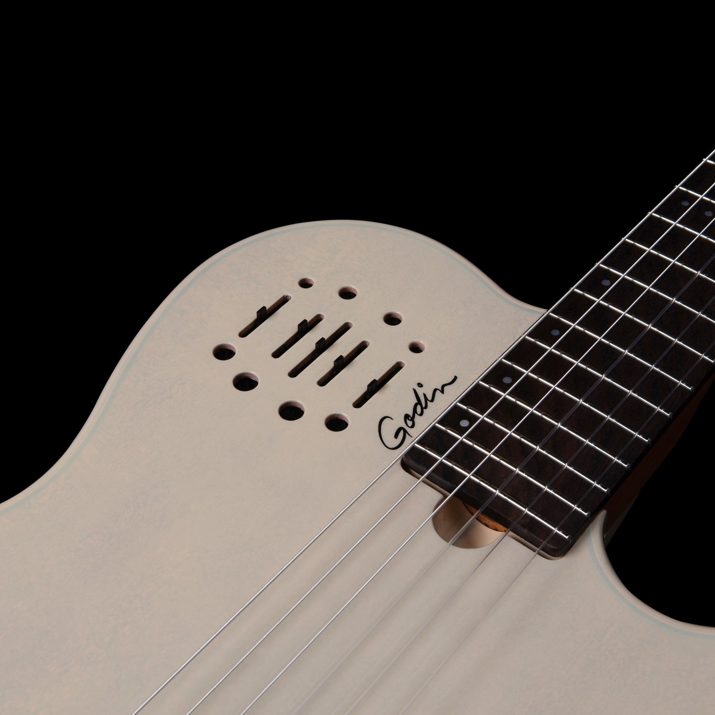 Godin Multiac Mundial Ozark Cream Nylon Acoustic-Electric Guitar with Bag 052400F B-Stock