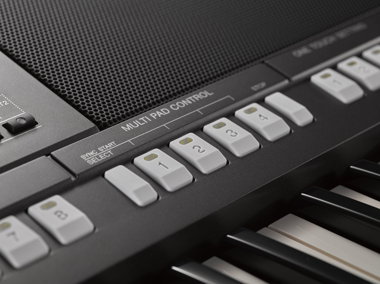 Yamaha PSR-S970 61 note arranger keyboard with built in speakers